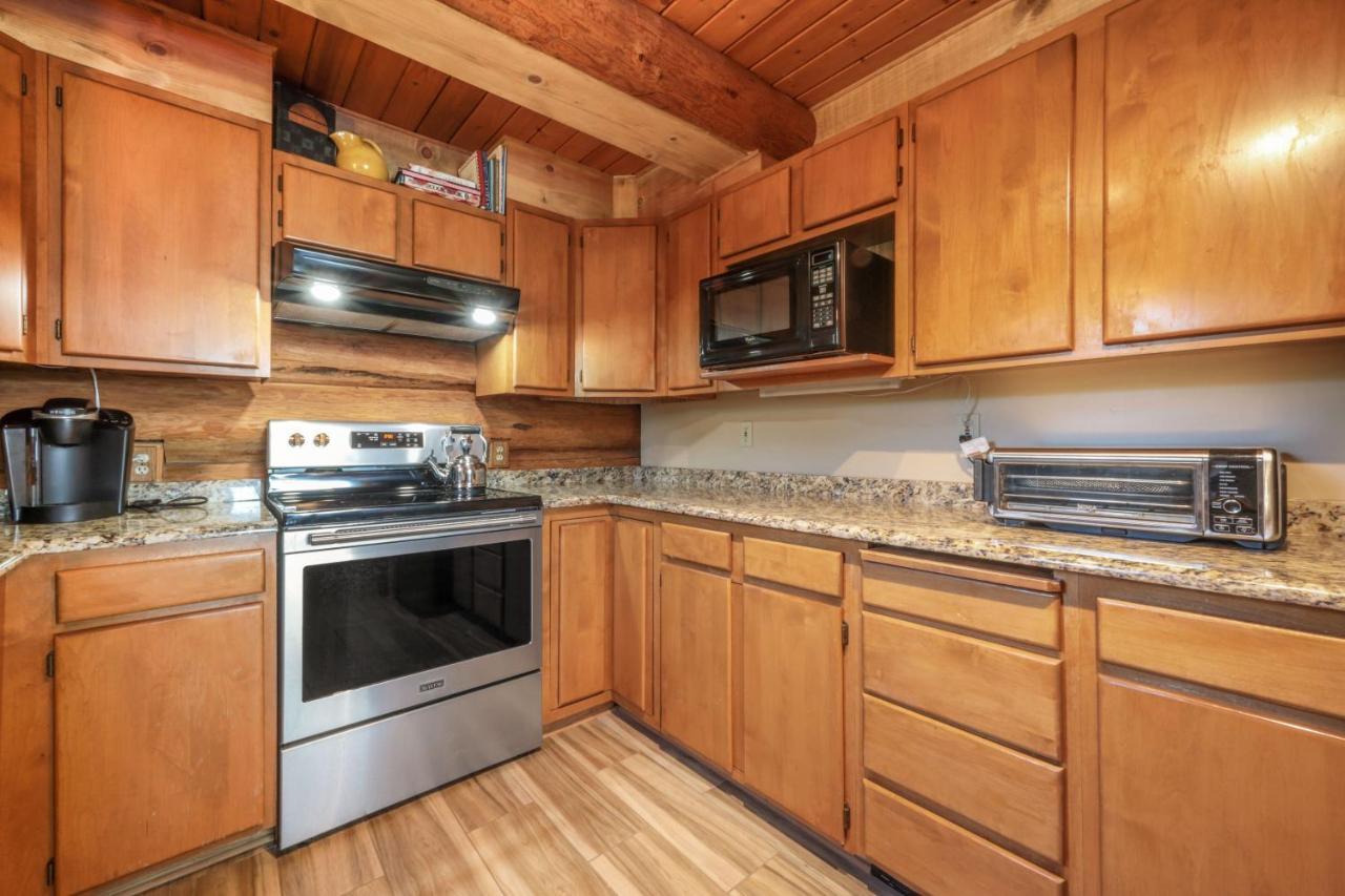 Rowland Log Cabin Home Lyle المظهر الخارجي الصورة