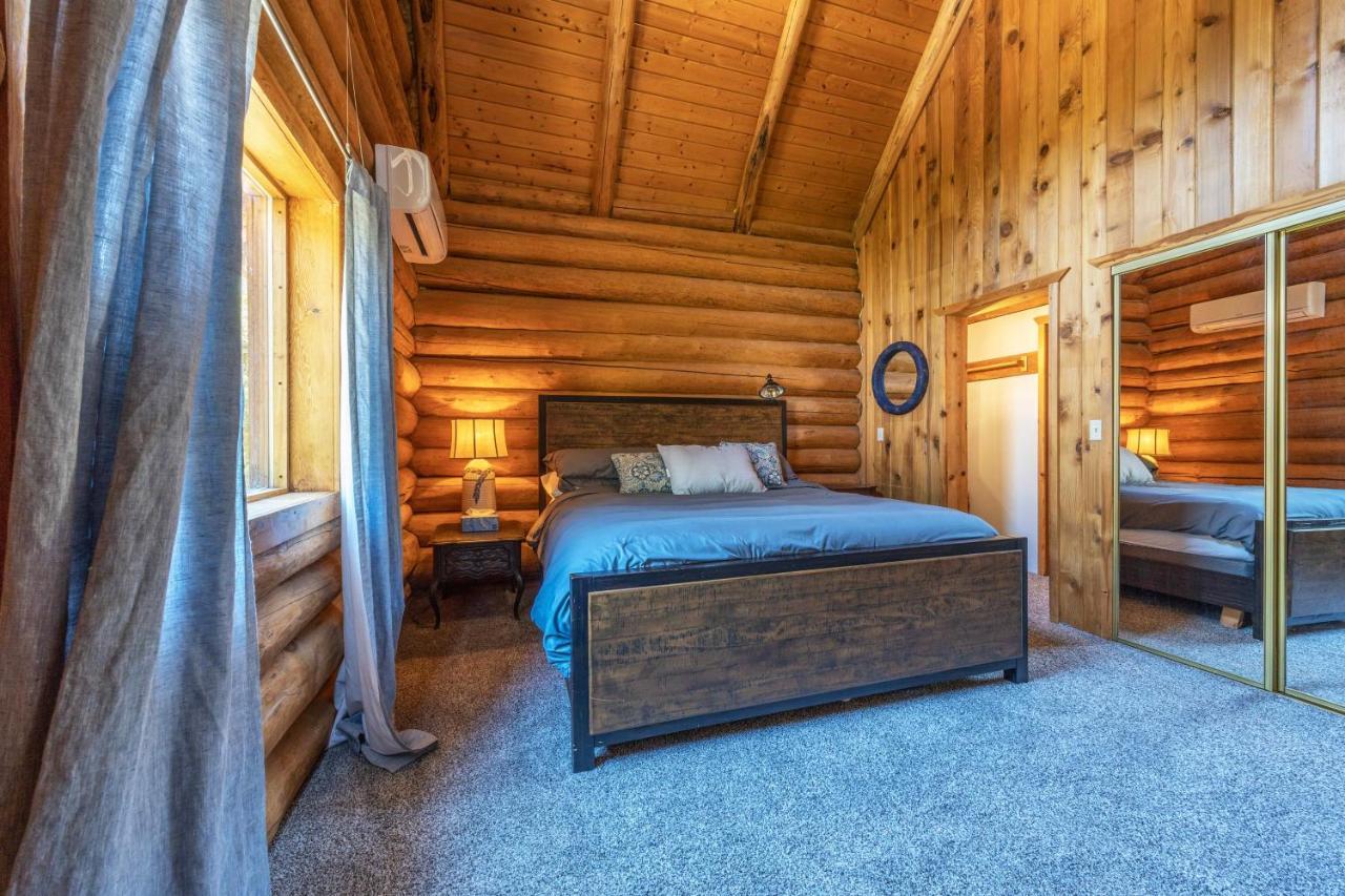 Rowland Log Cabin Home Lyle المظهر الخارجي الصورة
