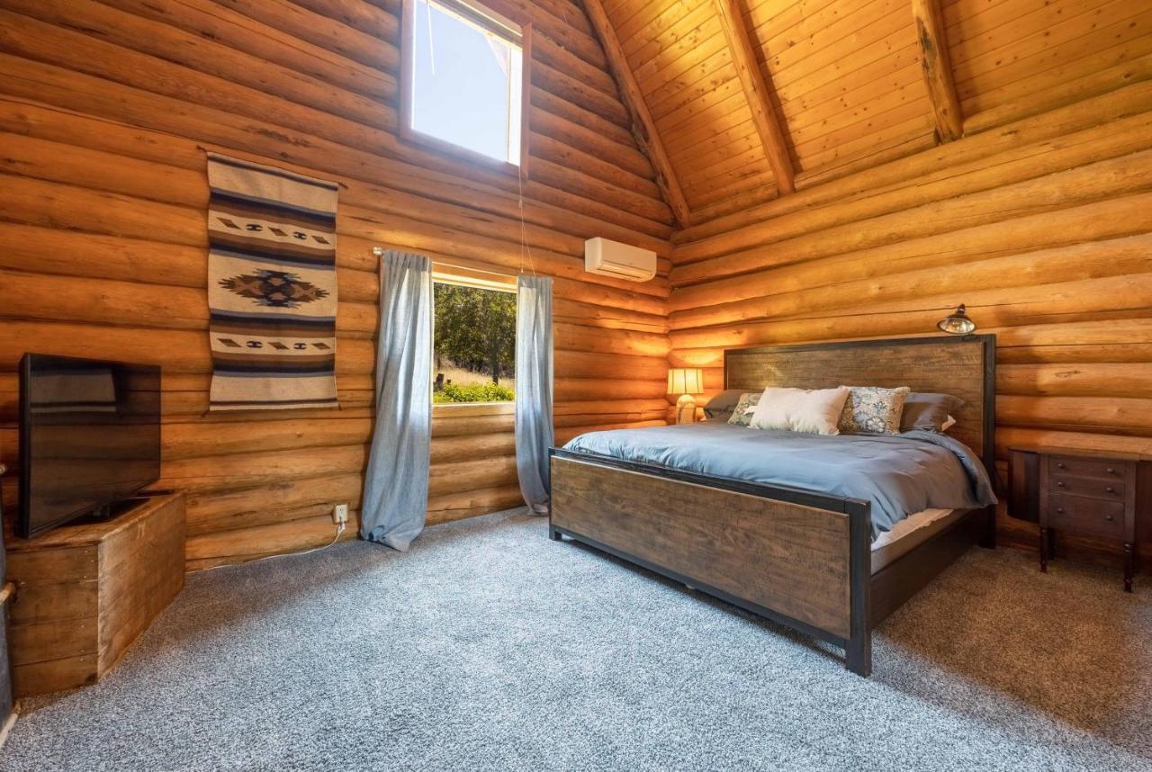 Rowland Log Cabin Home Lyle المظهر الخارجي الصورة