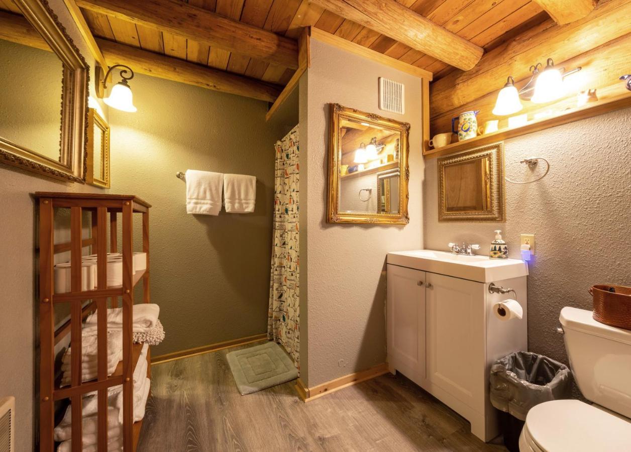 Rowland Log Cabin Home Lyle المظهر الخارجي الصورة